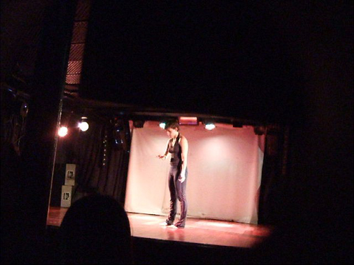 dimanche rouge, 11, performances