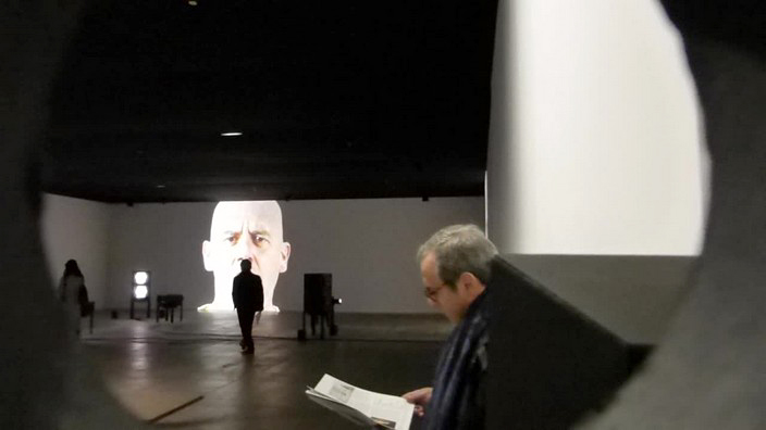 bruce nauman, fondation cartier, paris, video, installation