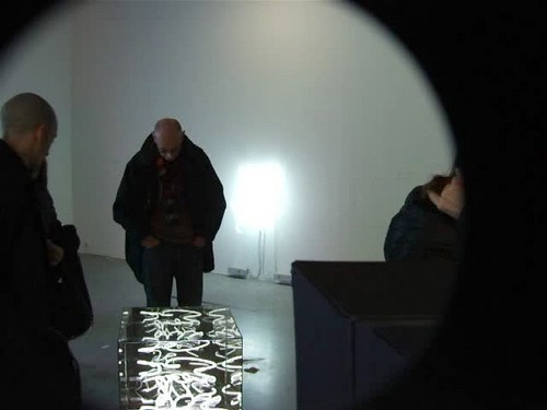 maison rouge, néon, who s afraid of red yellow and blue