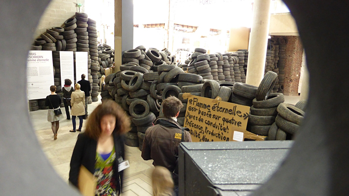 thomas hirschhorn, palais de tokyo, flamme éternelle, gdf suez, galerie chantal crousel, fondation jan michalski, julien fronsacq